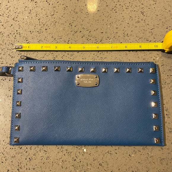 Michael Kors blue purse - Picture 5 of 8